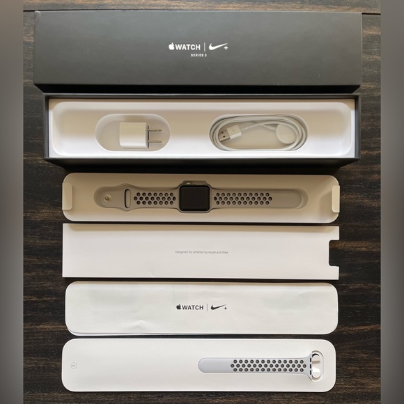 Apple Watch Series 3 Nike+ Edition - Picture 1 of 10